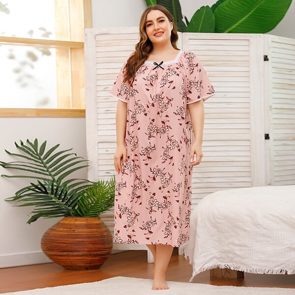 

Plus Lace Panel Floral Print Night Dress, Baby pink