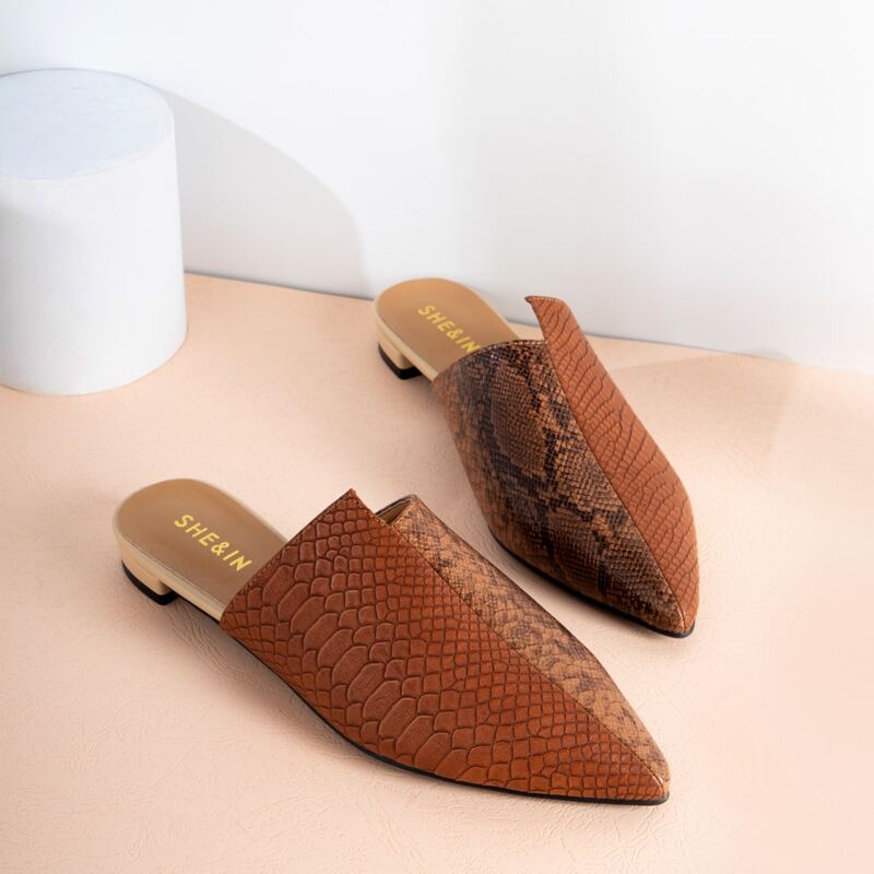 Point Toe Snakeskin Embossed Flat Mules, Brown