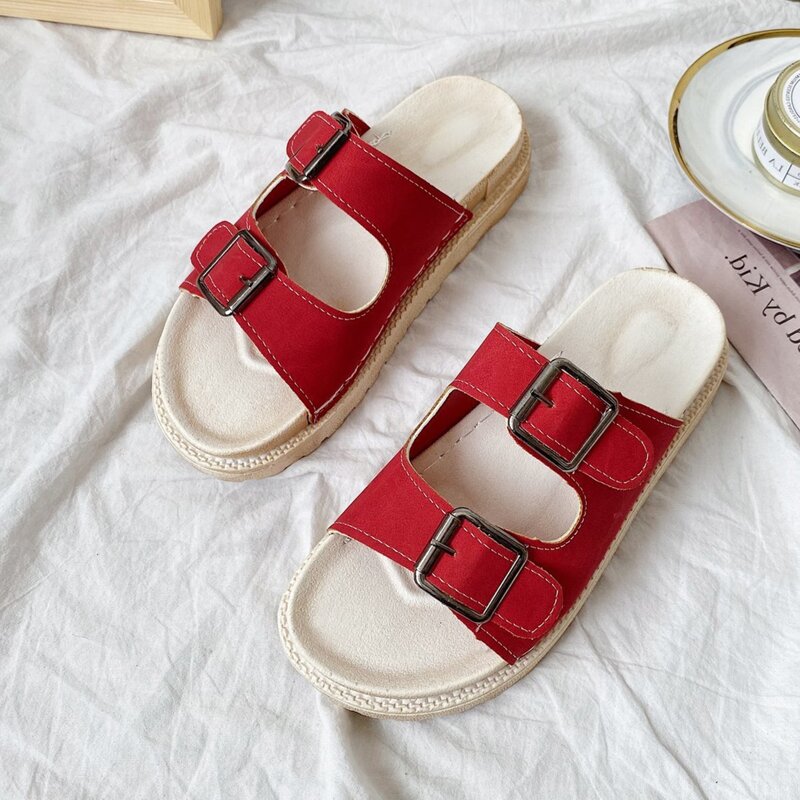 

Buckle Wide Fit Sliders, Red