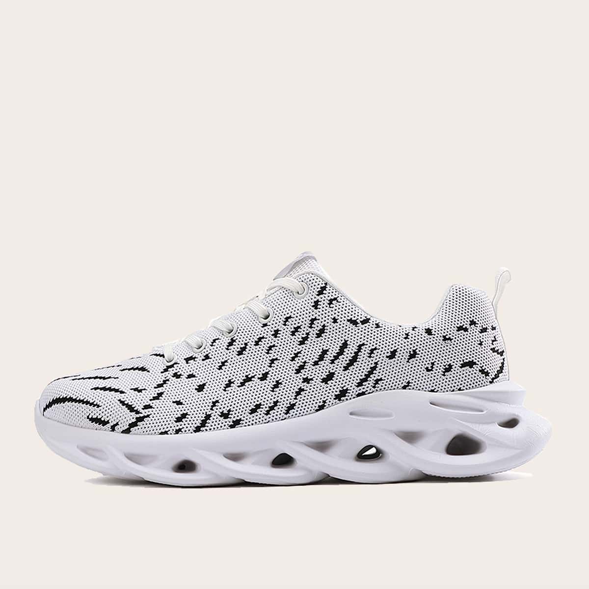 

Guys Lace-up Front Low Top Sneakers, White