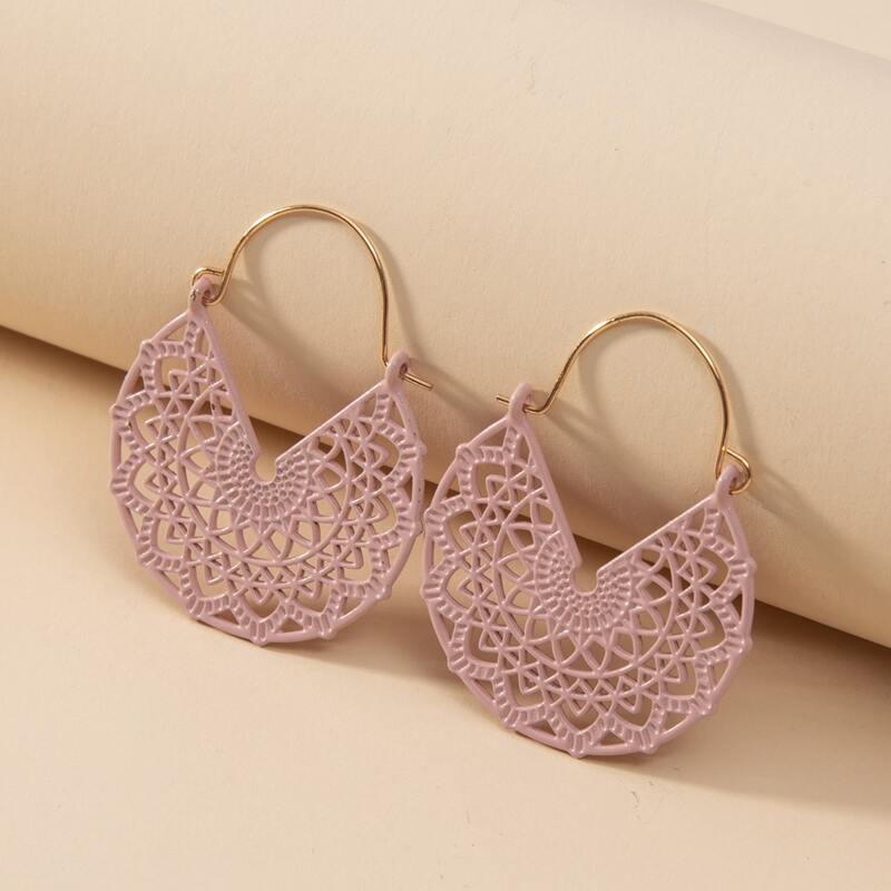 

Hollow Out Hoop Earrings, Pink