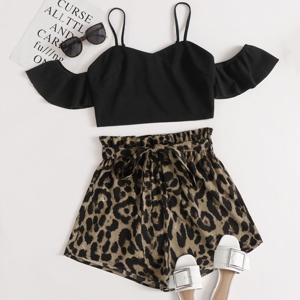 

Cold Shoulder Solid Crop Top & Belted Leopard Shorts Set, Multicolor