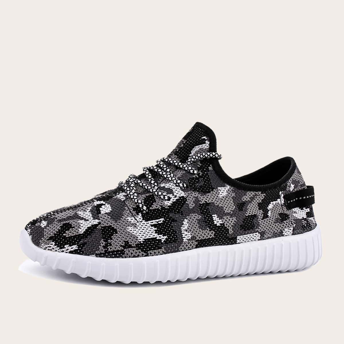 

Guys Lace-up Front Low Top Sneakers, Grey