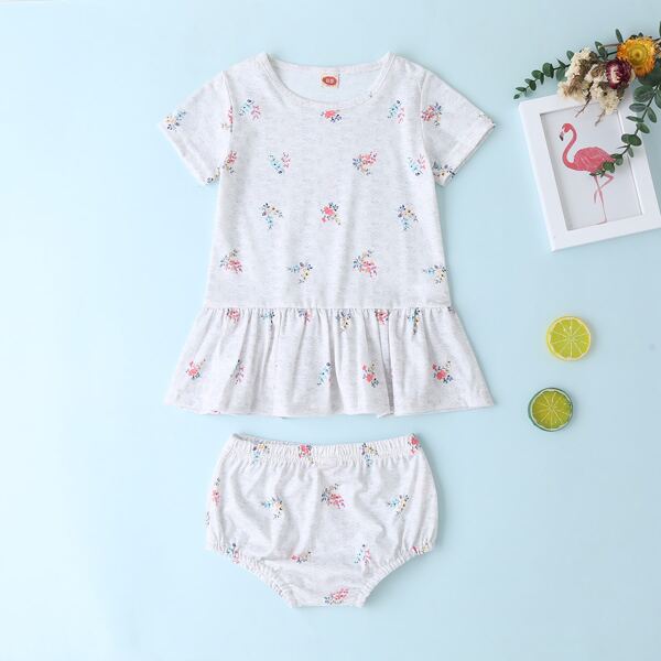 

Baby Girl Ditsy Floral Ruffle Hem Tee & Shorts, Grey