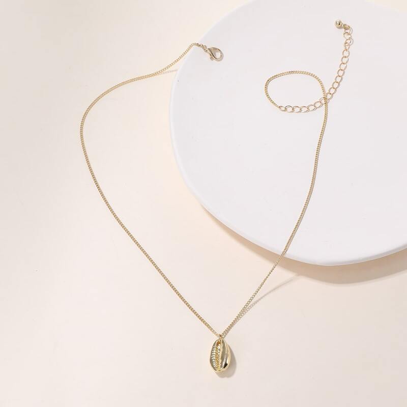 

Shell Charm Necklace, Gold