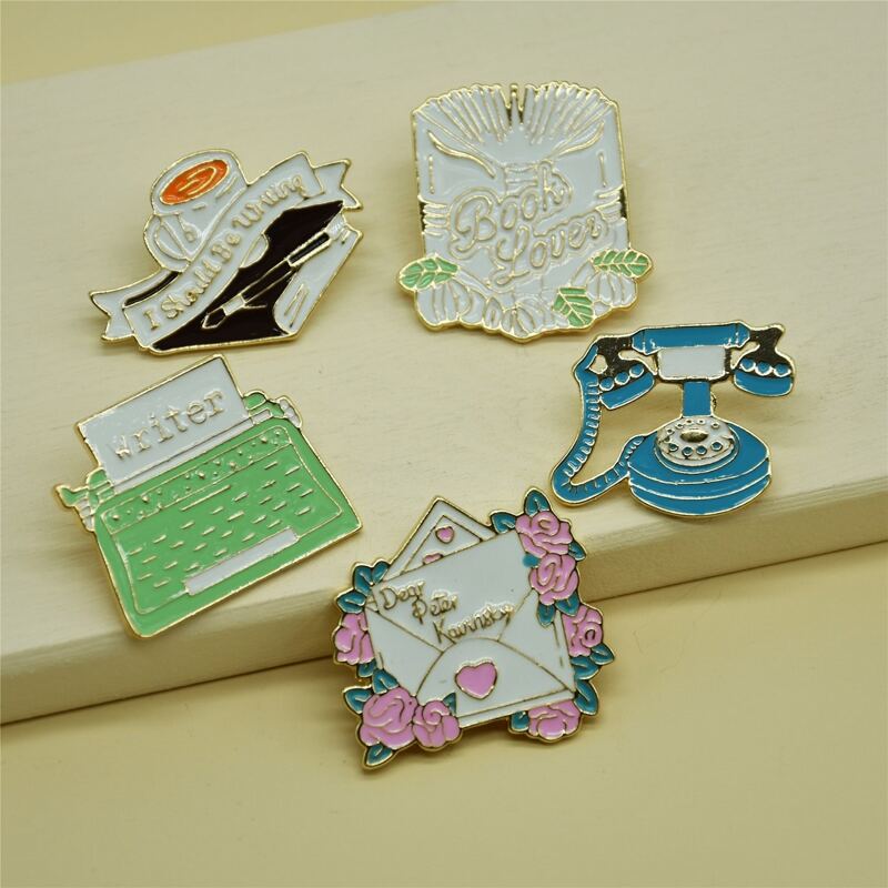 

5pcs Envelope Design Brooch, Gold