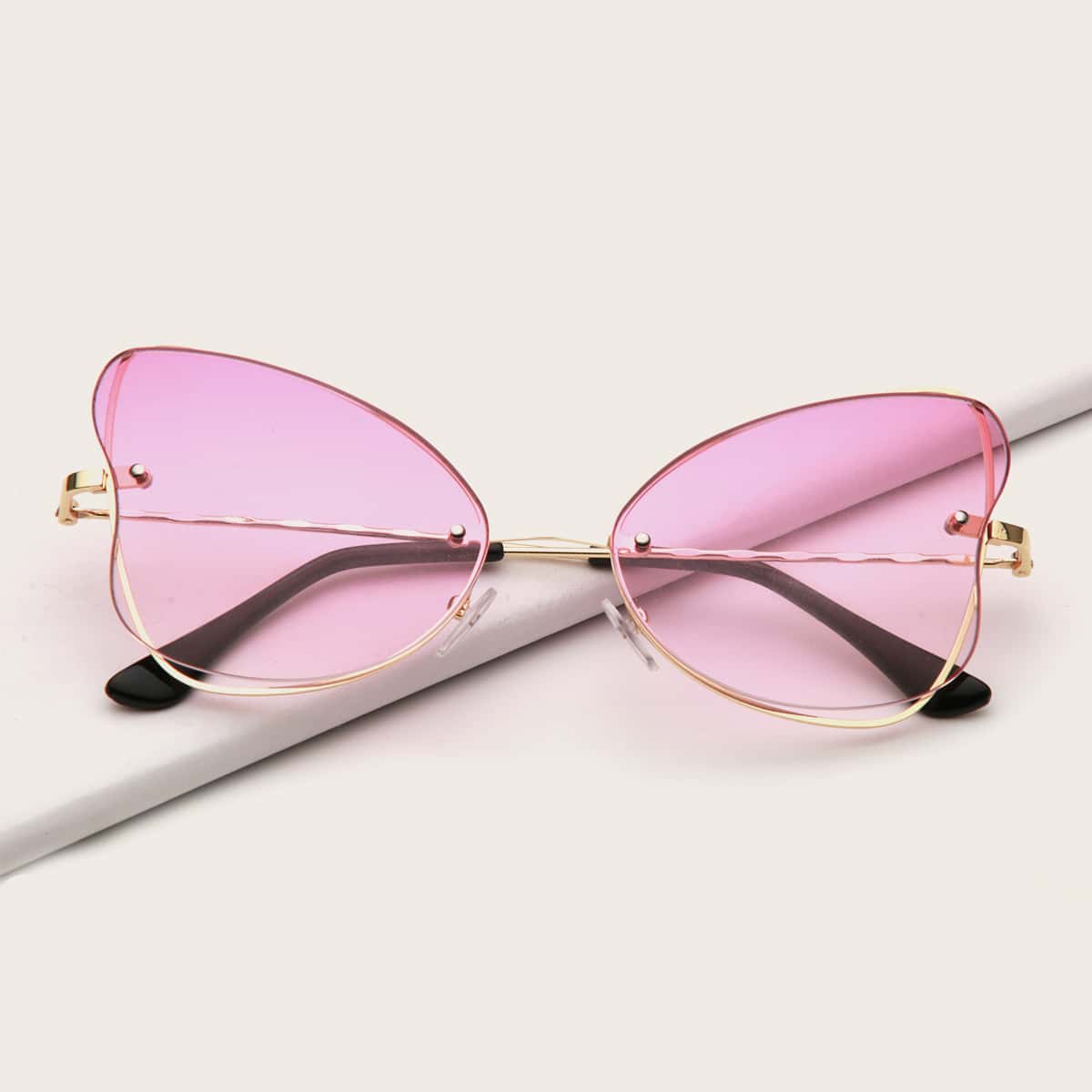 

Butterfly Frame Sunglasses, Purple