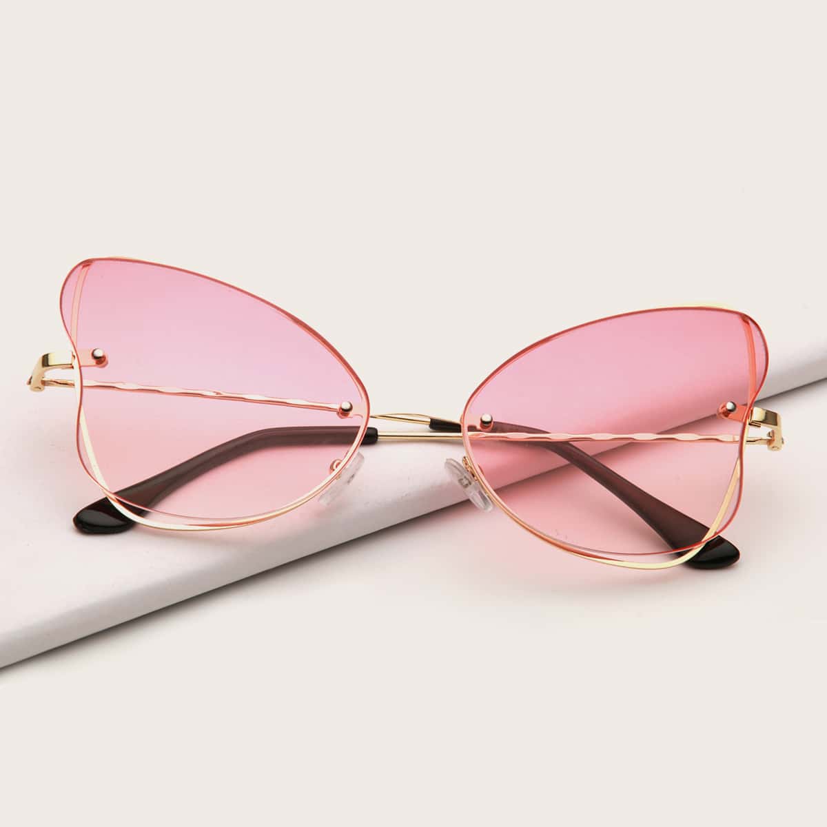 

Butterfly Frame Sunglasses, Pink