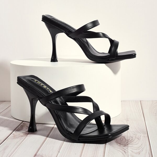

Toe Post Heeled Mules, Black