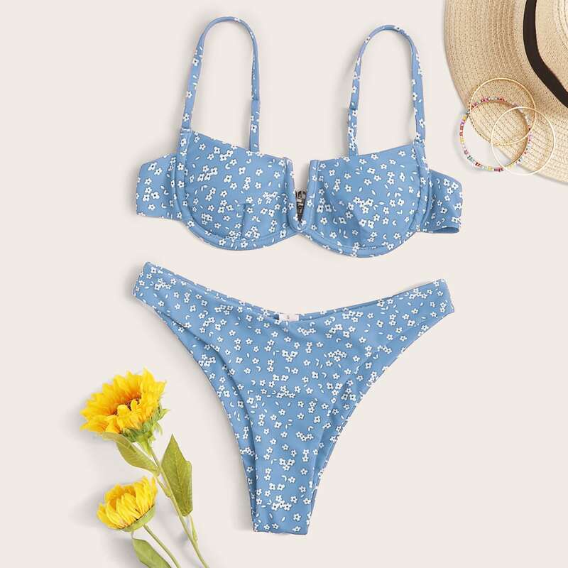 

Ditsy Floral V-wired Bikini Swimsuit, Baby blue