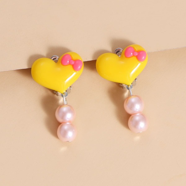 

Toddler Girls Heart Design Ear Cuff, Yellow