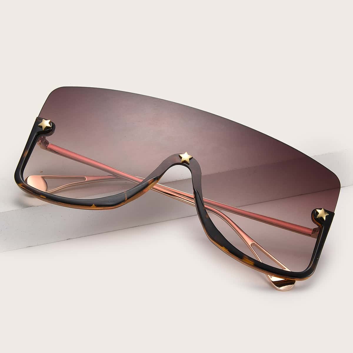 

Flat Top Sunglasses, Brown