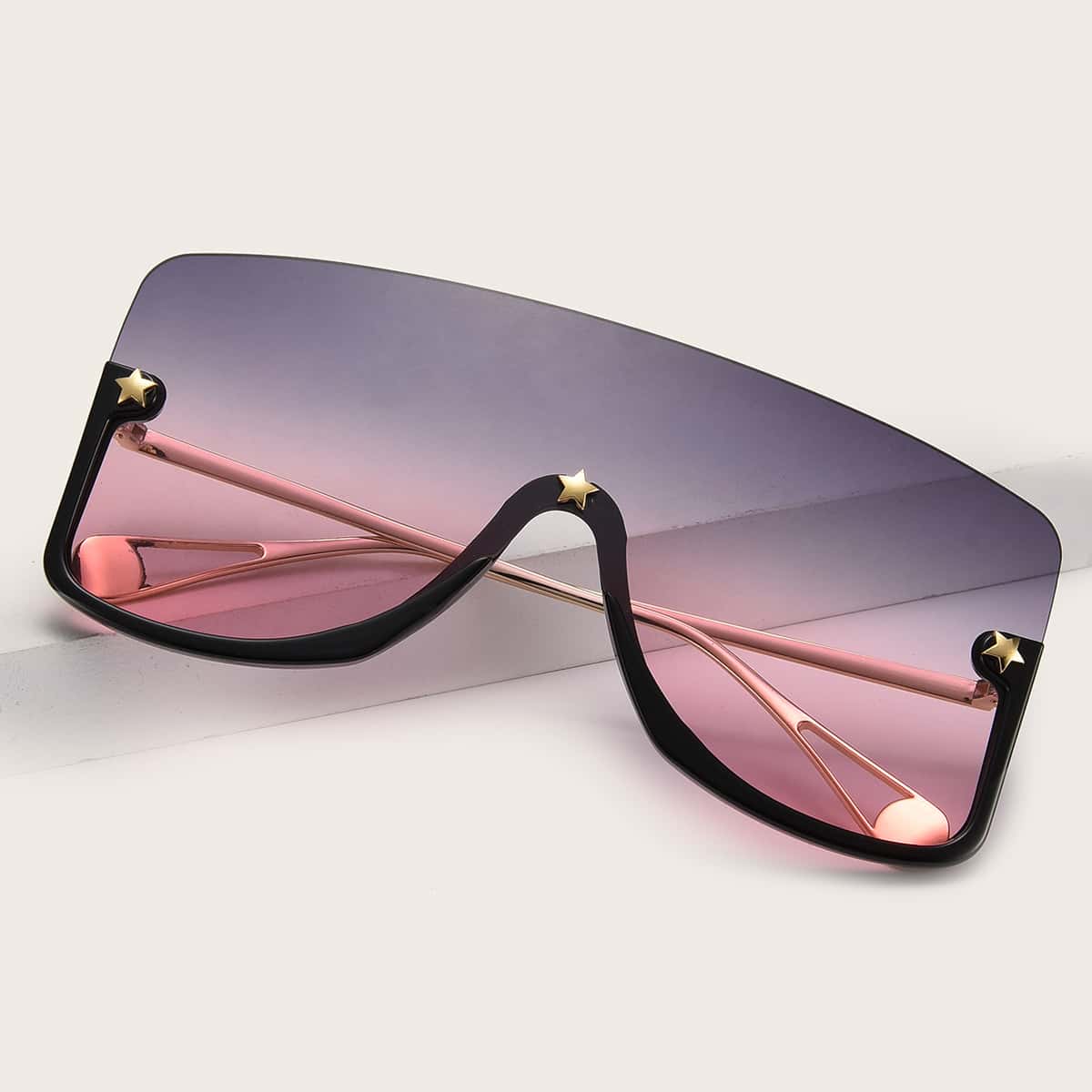 

Flat Top Gradient Lens Sunglasses, Pink