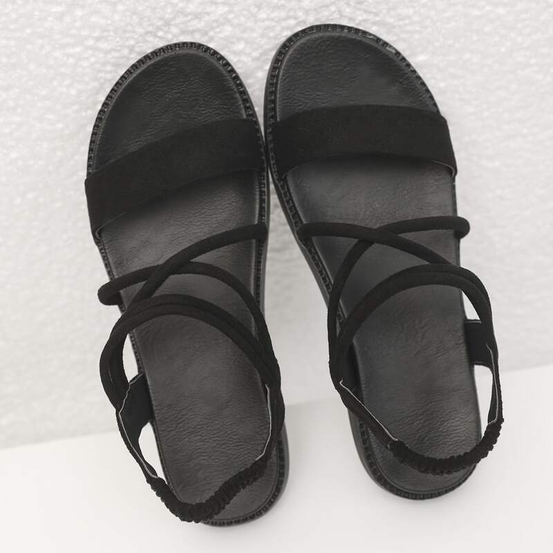 

Open Toe Cross Strap Sandals, Black