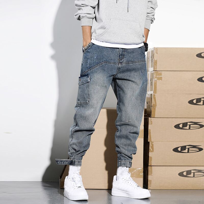 

Guys Flap Pocket Washed Cargo Jeans, Dark wash