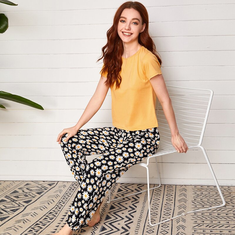 

Solid Round Neck Tee With Floral Print Pants PJ Set, Multicolor
