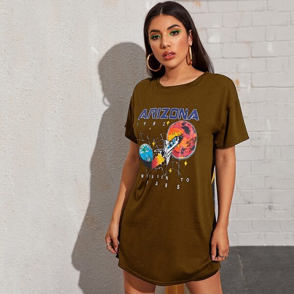 

Drop Shoulder Letter Graphic Tee Dress, Brown