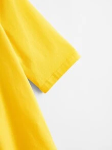 SHEIN Tween Girl Cold Shoulder Appliques Detail Letter Graphic Tee