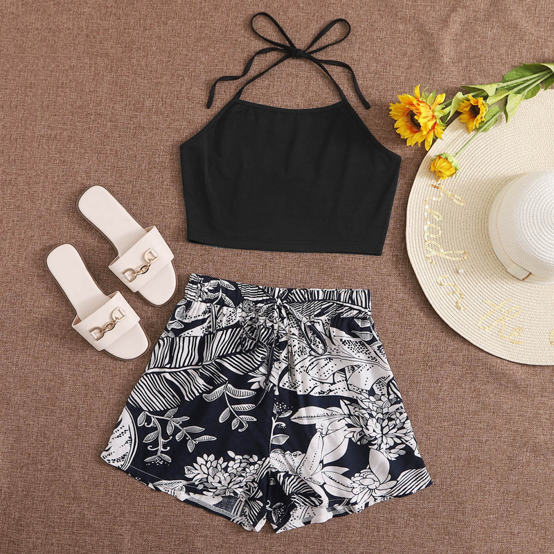 

Crop Halter Top & Tie Front Tropical Shorts Set, Multicolor