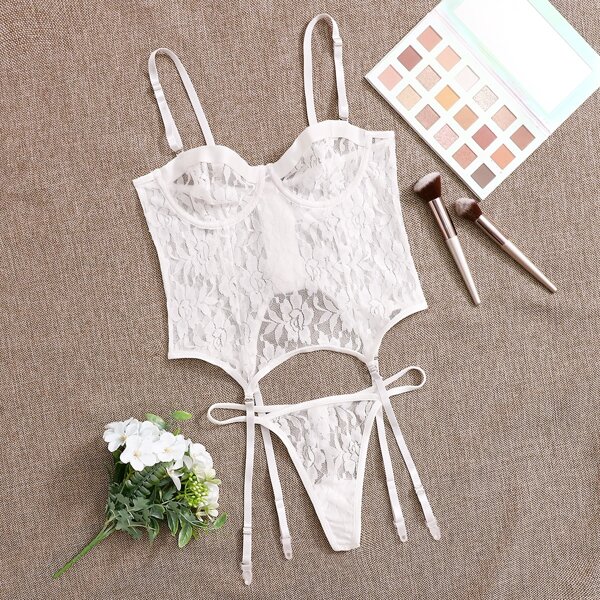 

Floral Lace Underwire Garter Bustier Set, White