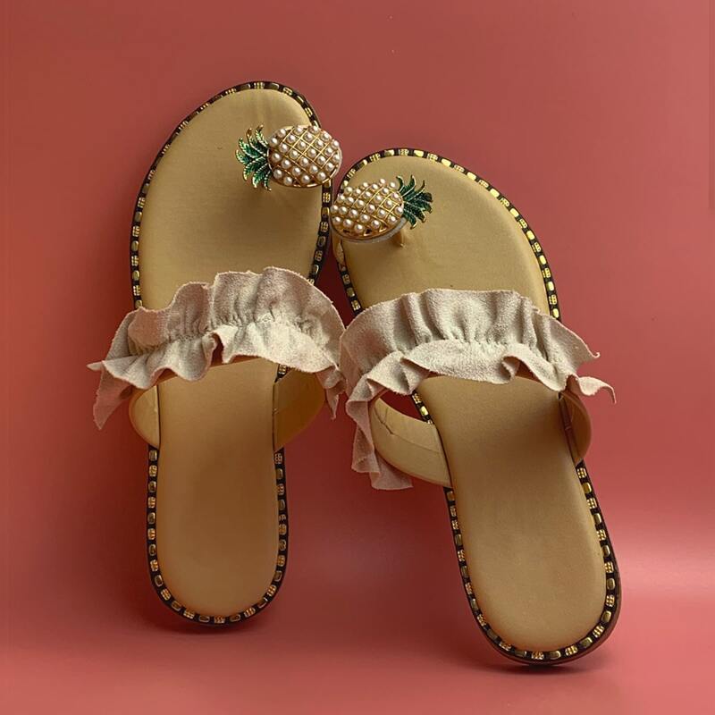 

Toe Loop Metal Pineapple Decor Slide Sandals, Beige