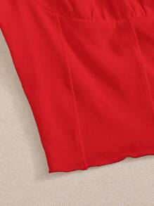 SHEIN Qutie 褶邊抽褶胸接縫前短版上衣 - 紅色 - 查看 3