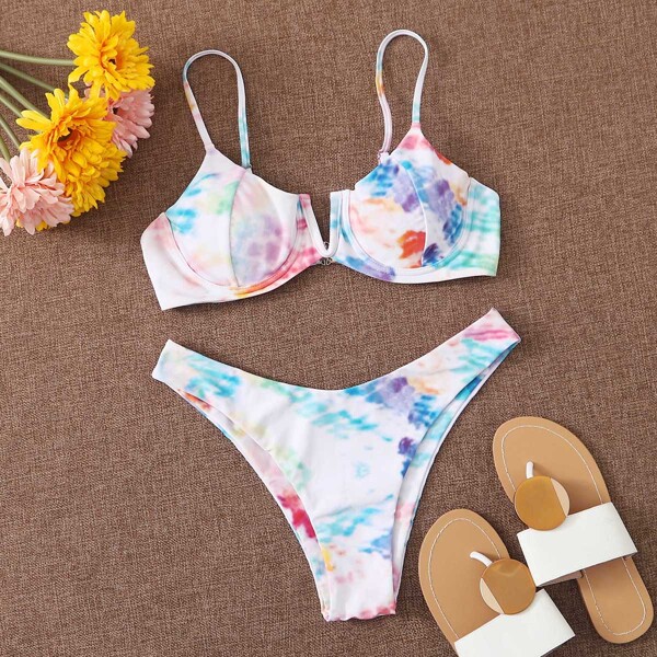 

V-Wired Bikini Swimsuit, Multicolor