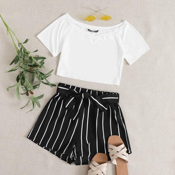 

Raglan Sleeve Crop Top & Belted Striped Shorts Set, Black and white