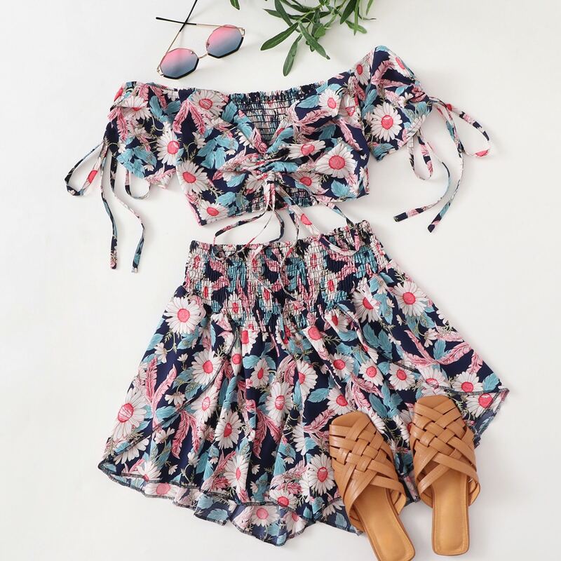 

Floral Drawstring Crop Top & Shorts, Multicolor