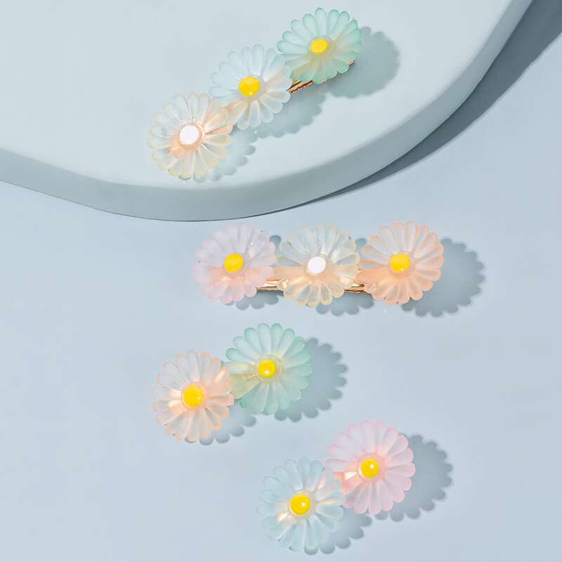 

4pcs Daisy Decor Hair Clip, Multicolor