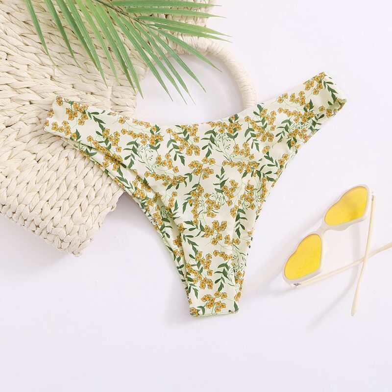 

Floral High Cut Bikini Panty, Multicolor