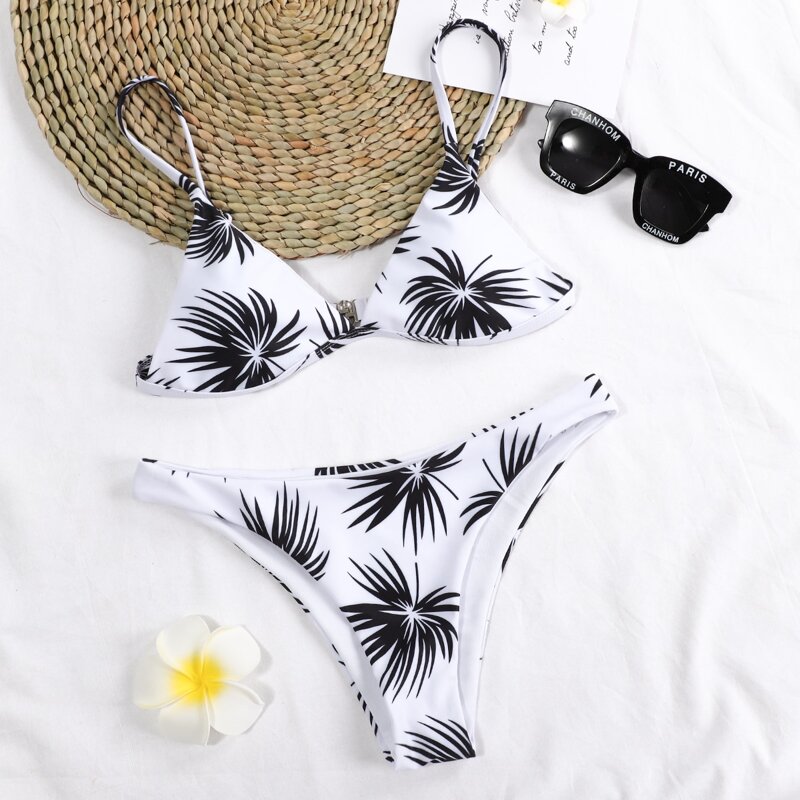 

Leaf Print Triangle Cheeky Bikini Swimsuit, White