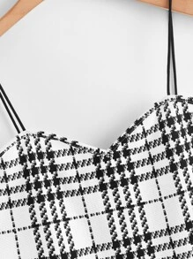 SHEIN 大碼雞心領格紋短版吊帶上衣 - 黑與白 - 查看 3