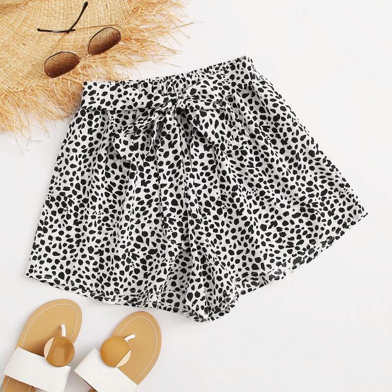 

All Over Print Tie Waist Shorts, Black and white