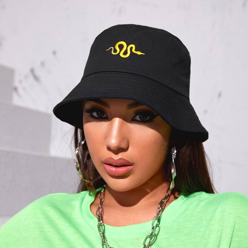 

Serpentine Embroidered Bucket Hat, Black