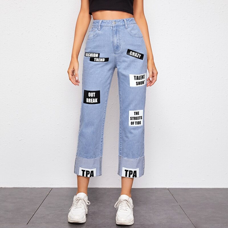 

Letter Graphic Roll Hem Cropped Jeans, Light wash