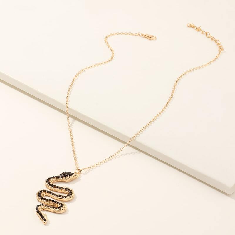 

Serpentine Pendant Necklace, Black