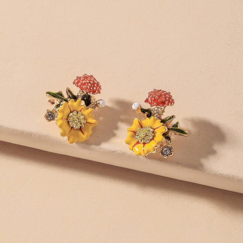 

Flower Shaped Stud Earrings, Multicolor