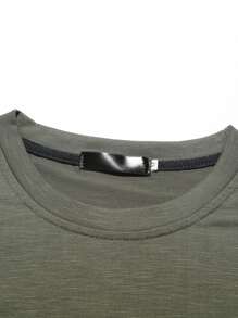 Manfinity Homme Đàn ông chữ cái vá cong Hem Tee - xanh quân đội - Xem 6