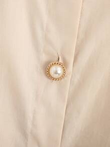 SHEIN Privé Camisa irregular con botón con perla - Albaricoque - Ver 5