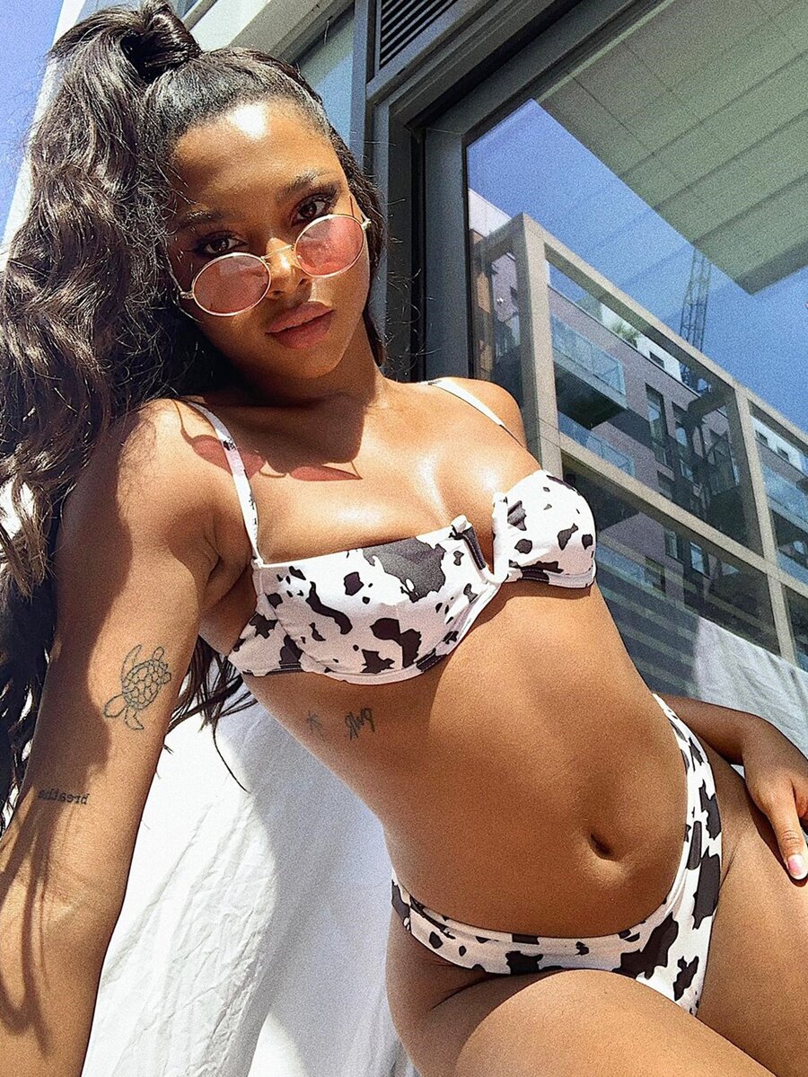 V-Wired Random Cow High Leg Bikini Set Summer Beach - Black and White - View 1