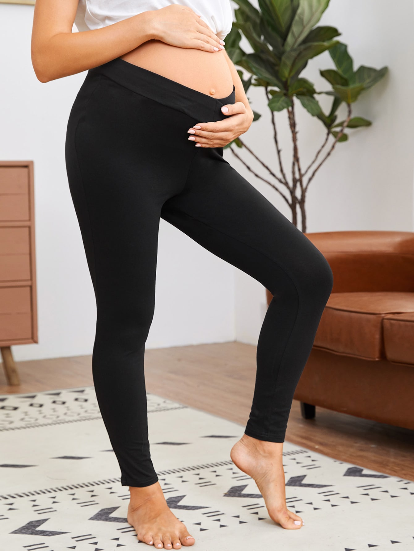 Maternity Solid Leggings thumbnail