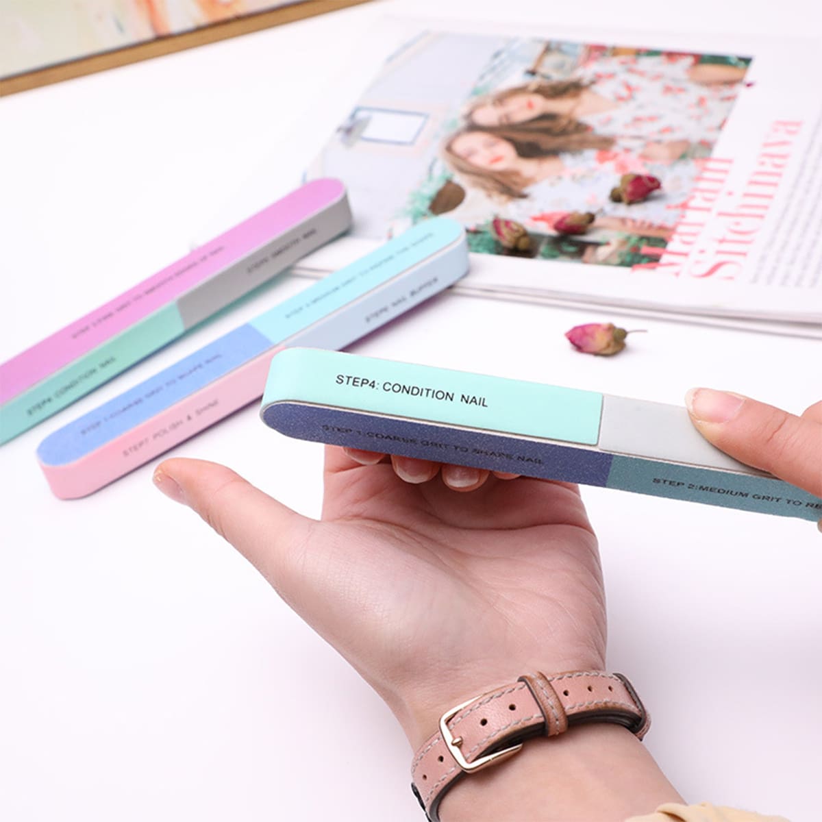 

1pc Random Nail File, Multicolor