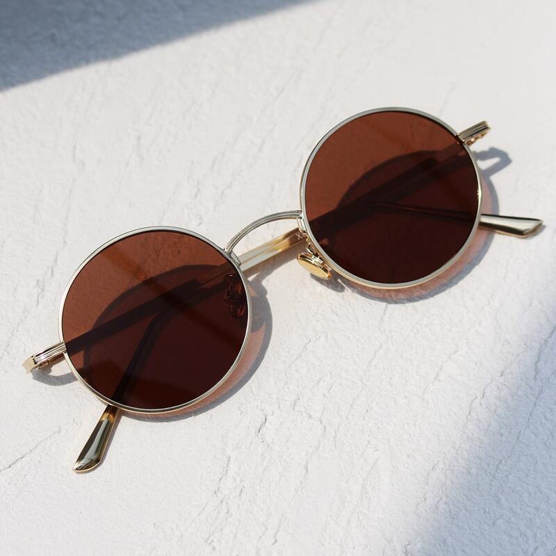 

Round Metal Frame Sunglasses