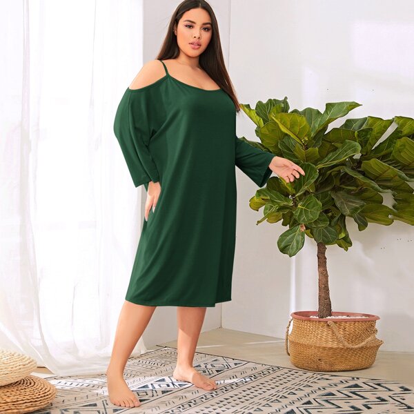 

Plus Cold Shoulder Solid Night Dress, Dark green