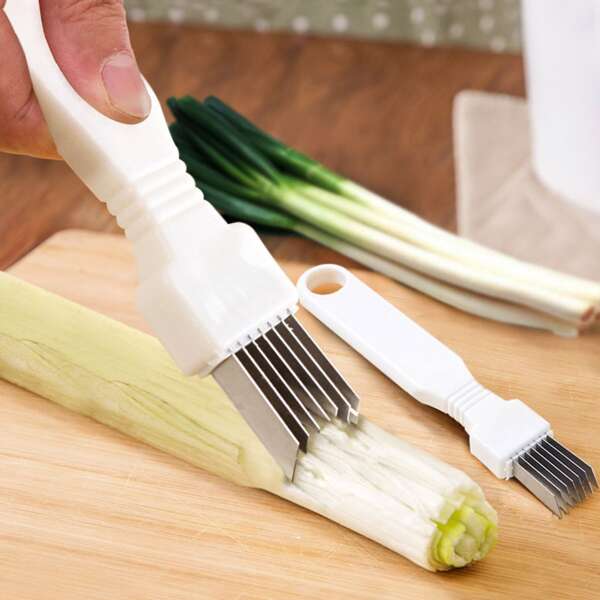 

1pc Multifunction Shallot Shredder, White