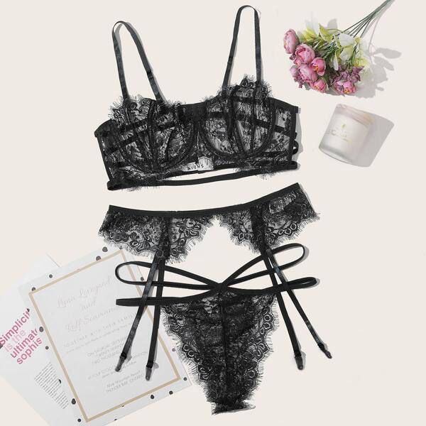 

Plus Eyelash Lace Underwire Garter Lingerie Set, Black