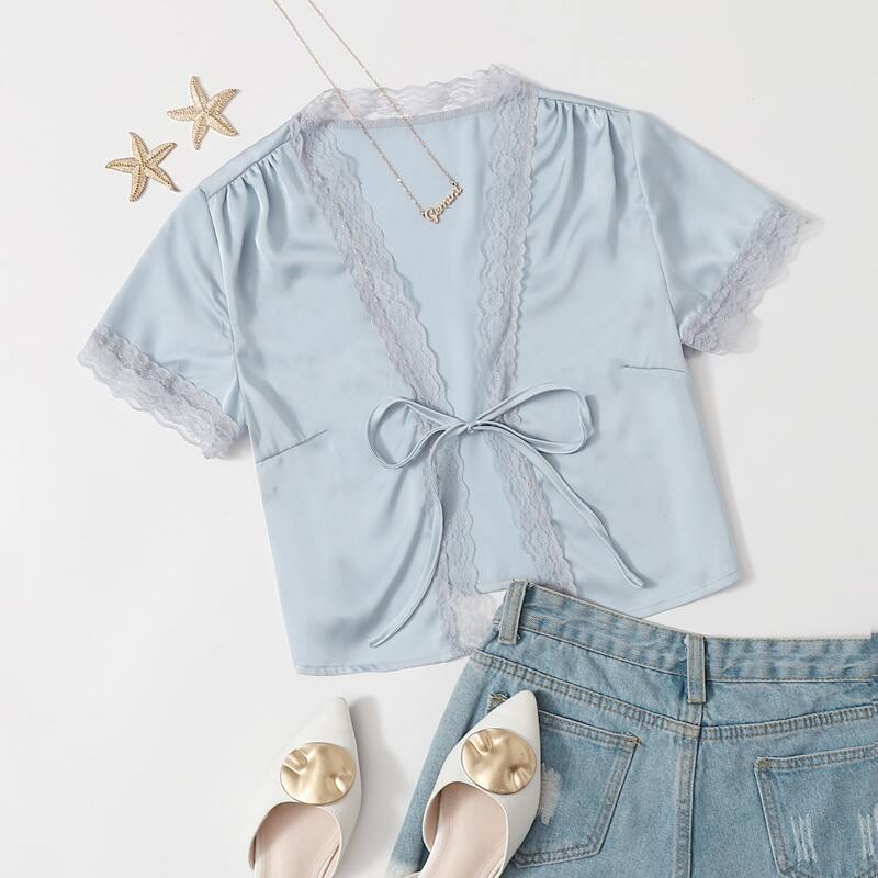

Contrast Lace Trim Tie Front Top, Baby blue