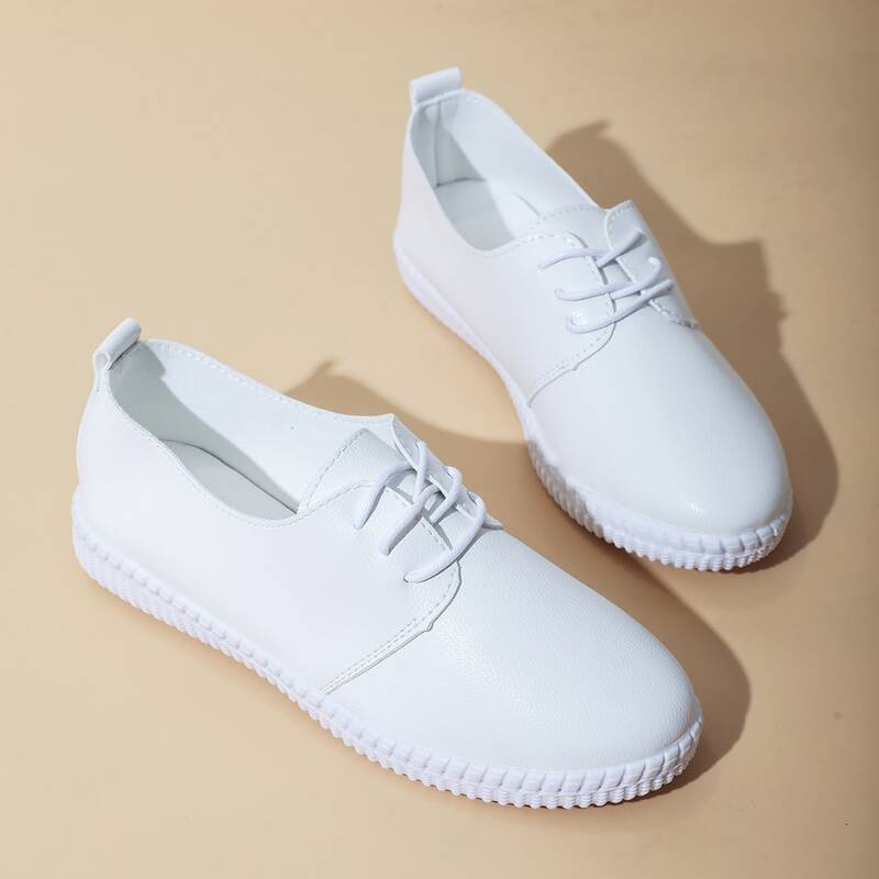

Lace-up Front Low Top Sneakers, White