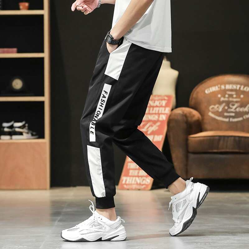 

Guys Letter Graphic Contrast Panel Sweatpants, Black